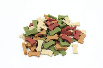 

Foodie Puppies Dental Care Flavor Bone Shaped Biscuits for Dogs (Small Bone Cut, 250g) Dog Chew(250 g, Pack of 1)
