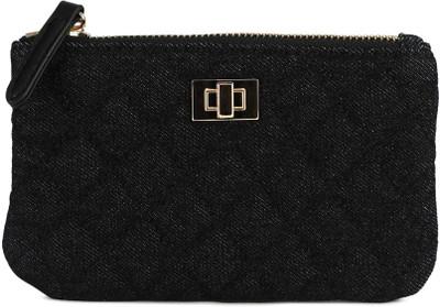 

Urban Expressions Casual Black Clutch
