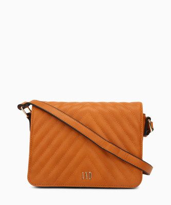 

AND Sling Bag(Tan)