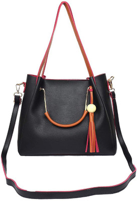 

Ayeshu Women Casual Black PU Sling Bag