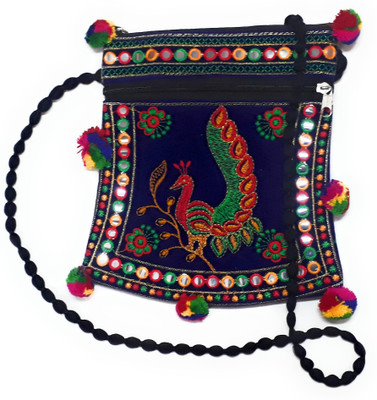 

Unique Fashion Women Evening/Party, Casual, Formal Blue, Multicolor Velvet Sling Bag