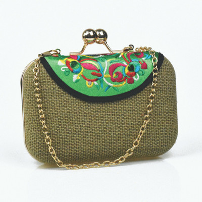 

LACIRA Party Green Clutch