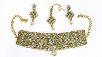 SHREE MAULI CREATION Alloy Gold-plated White, Gold Jewellery Set(Pack of 1)