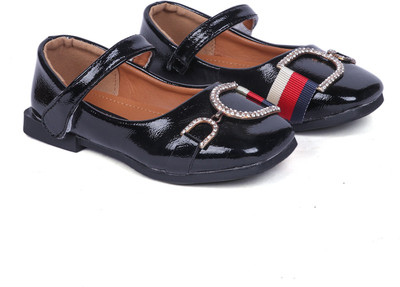 

FEETWELL Girls Velcro Ballerinas(Black