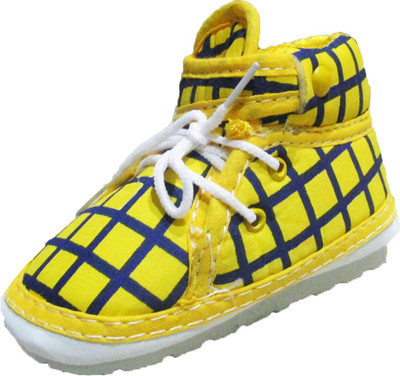 

VBaby Boys & Girls Lace Sneakers(Yellow