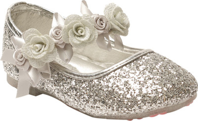

Little Soles Girls Velcro Ballerinas(Silver