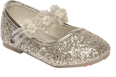 

Little Soles Girls Velcro Ballerinas(Silver