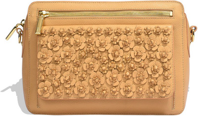 

Eske Sling Bag(Beige)