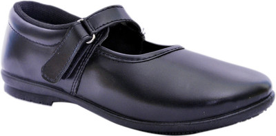 

Liberty Girls Slip-on Flats(Multicolor, Black