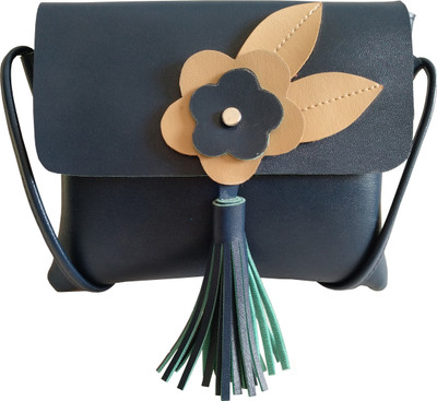 

Fashion Avenue Girls Casual, Formal, Evening/Party, Sports Blue Genuine Leather Sling Bag