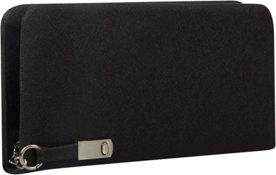

Blush Casual Black Clutch