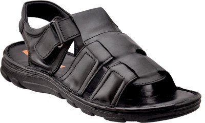 

FFE Men black colour Flats