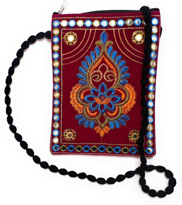 

Unique Fashion Women Evening/Party, Casual, Formal Pink, Multicolor Velvet Sling Bag, Multicolor;pink