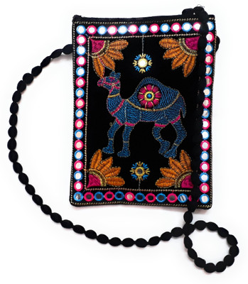 

Unique Fashion Women Evening/Party, Casual, Formal Black, Multicolor Velvet Sling Bag