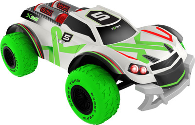 

Silverlit Exost XBULL, is able to cross all roads. Removable shell it has all-terrain tyres. Remote included.(Multicolor)