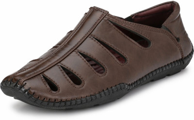 

Fentacia Men Brown Casual