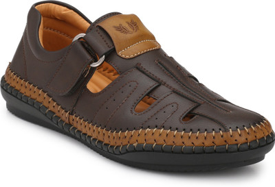 

DEN ROB Men Brown Casual