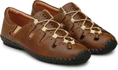 

Andrew Scott Men Brown Casual