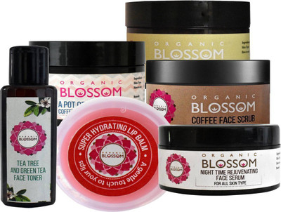 

Organic Blossom Face Guard/cleanser combo's Kit of cleanser,serum lip balm, Scrub and face toner(Set of 4)