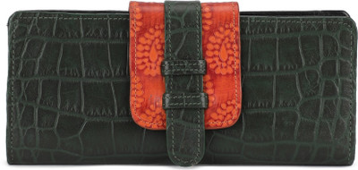 

Holii Women Green Genuine Leather Wallet(13 Card Slots)