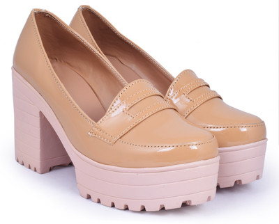 

Trendy Look 2018 Casuals For Women(Beige