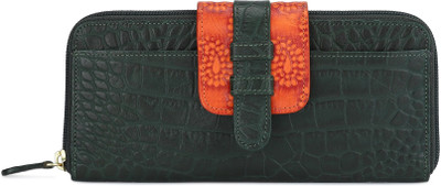 

Holii Women Green Genuine Leather Wallet(10 Card Slots), Multi