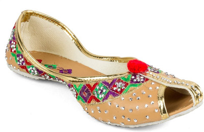 

Tashi Synthetic Leather Punjabi Jutti Jutis For Women(Brown, Beige
