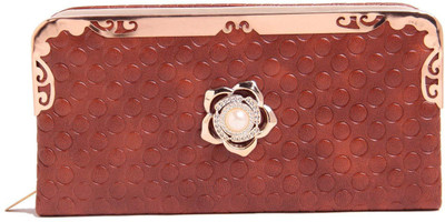 

Auriel Casual Brown Clutch