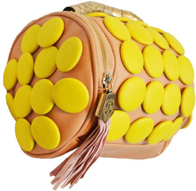 

NIRYAT INTERNATIONAL Sling Bag(Yellow)