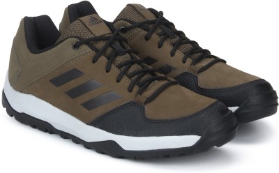 ADIDAS Siki Running Shoes For Men(Black, Olive)