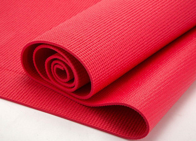 

QUINERGYS ™ Yoga Mat With Strap Thick High Density Non Slip Exercise Red 4 mm Yoga Mat, Red-47