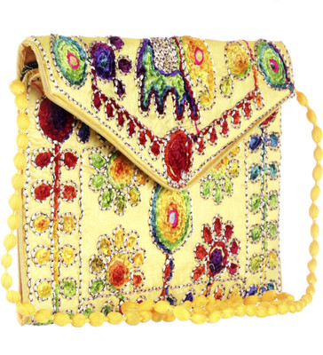 

GiftingTree Women Evening/Party, Casual, Formal Yellow Fabric Sling Bag