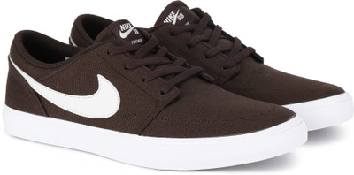 Nike SB PORTMORE II SOLAR CNVS Sneakers For Men(Brown)