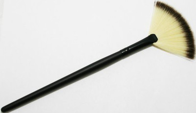 

Zink Color Highlighting Fan Powder Brush Natural Goat Hair For Blush(Pack of 1)