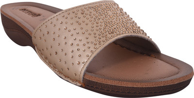 

Aerowalk Women Golden Casual