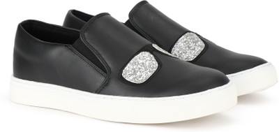 

United Colors of Benetton Girls Slip on Sneakers(Black, 902