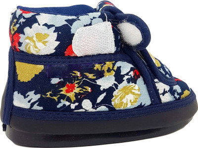 

Charms Gift Basket Babies Double Strap Velcro Blue & White Soft Cotton Base Booties 9 - 12 Month (NW-506) Booties(Toe to Heel Length - 14 cm Blue)