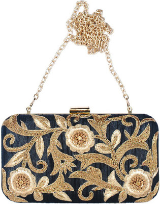 

Your Pretty Closet Party Black Clutch