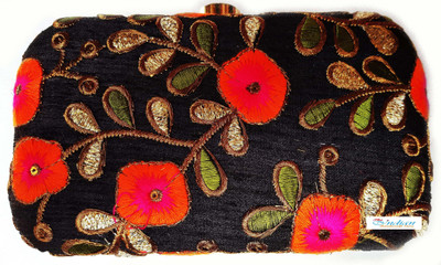 

The Indian Handicraft Store Party Black Clutch