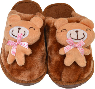 

Crux & Hunter Boys & Girls Slip On Slipper Flip Flop(Brown