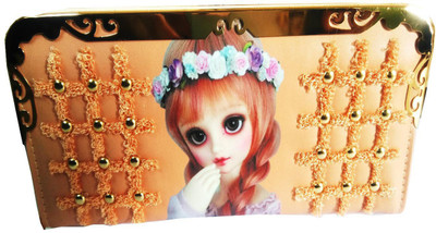 

Capreo Casual Beige Clutch