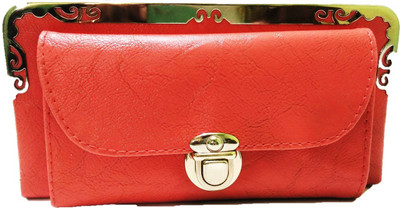 

Capreo Casual Beige Clutch