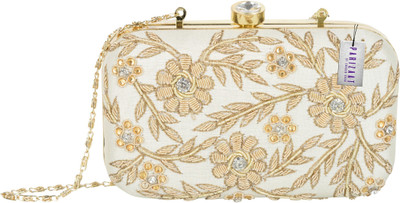 

Parizaat By Shadab Khan Party White Clutch