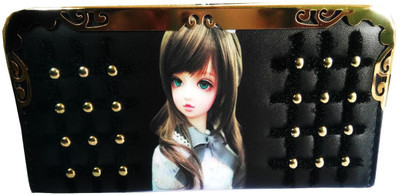 

Capreo Casual Black Clutch