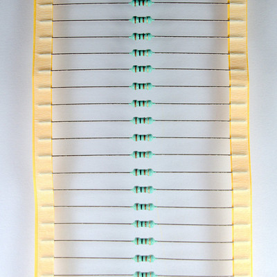 

Robodo 100 PCS 100 OHM CARBON FILM RESISTORS .25 WATT TOLERANCE 5% Electronic Components Electronic Hobby Kit