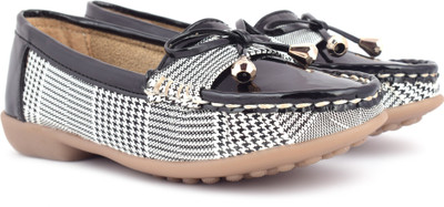

Krafter Girls Slip on Ballerinas(Black