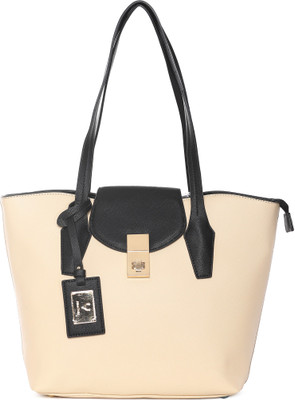 

Allen Solly AHBGFRGBA50018 Shoulder Bag(Black, 28 inch)