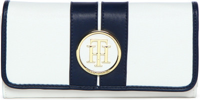 

Tommy Hilfiger Casual White Clutch