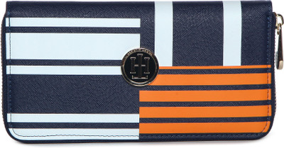

Tommy Hilfiger Casual Multicolor Clutch