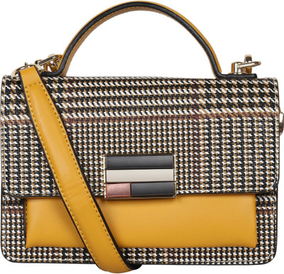 

Magnolia Messenger Bag(Multicolor)